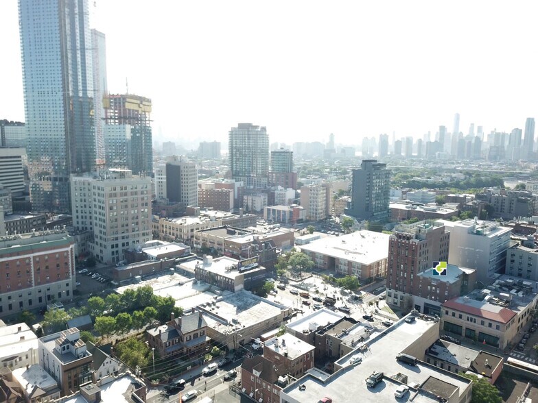 More Photos Of 872 Bergen Ave, Jersey City Apartments For Lease