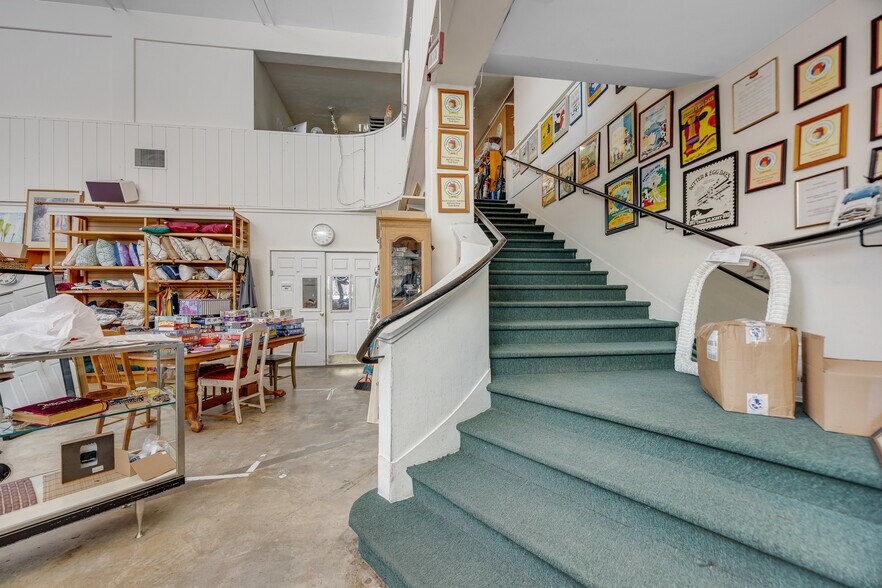 More Photos Of 201 Western Ave, Petaluma Storefront Retail Office For Sale