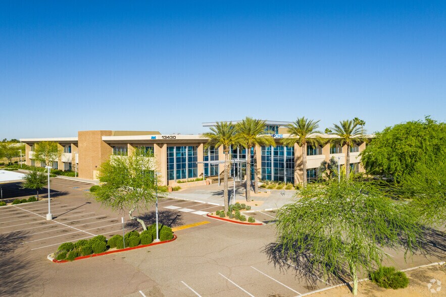 More Photos Of 13430 N Black Canyon Hwy, Phoenix Office For Lease