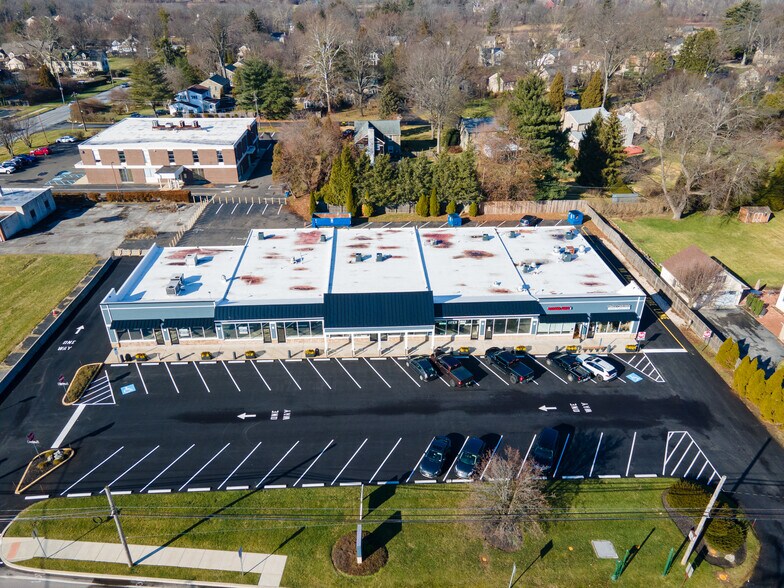 More Photos Of 853-881 W Butler Pike, Ambler General Retail For Lease