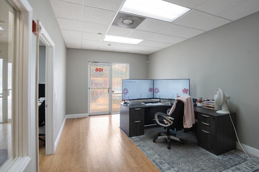 More Photos Of 1882 Porter Lake Dr, Sarasota Light Manufacturing For Sale