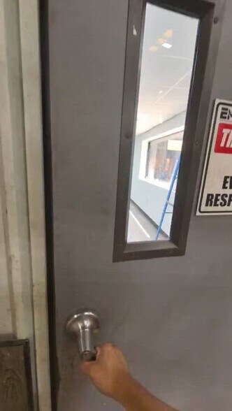 More Photos Of 9021 Ley Rd, Houston Warehouse For Lease