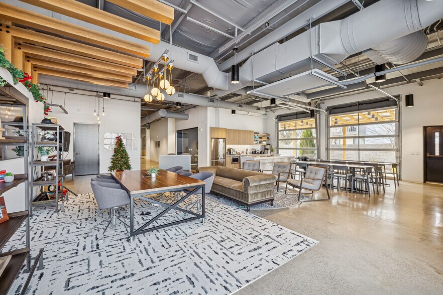 More Photos Of 5101 Kentucky Ave, Nashville Office For Sale