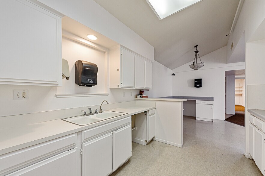 More Photos Of 1247 Broadway, Sonoma Office Residential For Lease