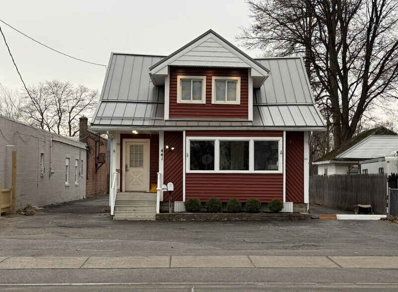 Primary Photo Of 441 Stone Rd, Greece Restaurant For Sale