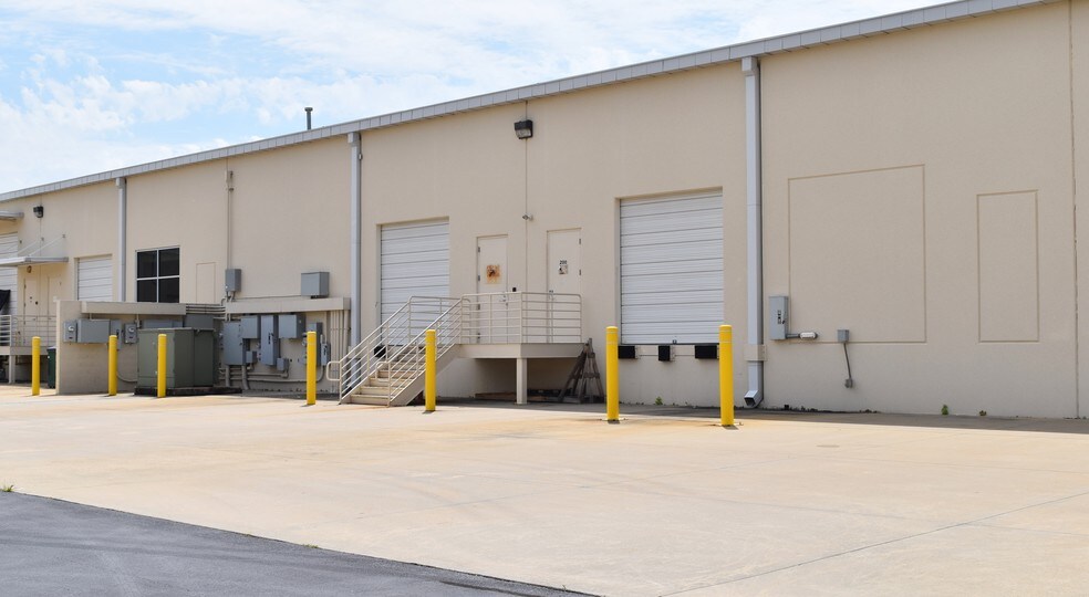 More Photos Of 2401 Whitehall Park Dr, Charlotte Research And Development For Lease