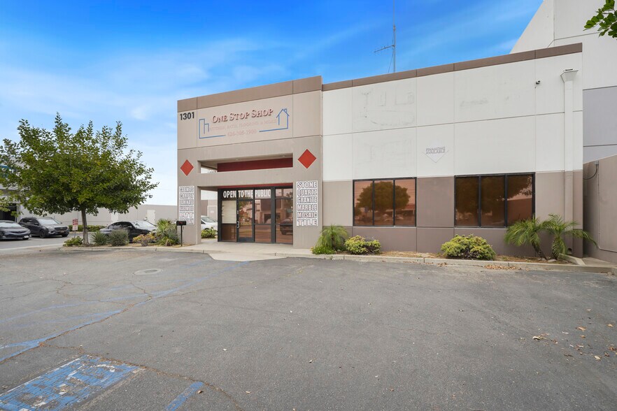 More Photos Of 1301 Foothill Blvd, Azusa Warehouse For Lease