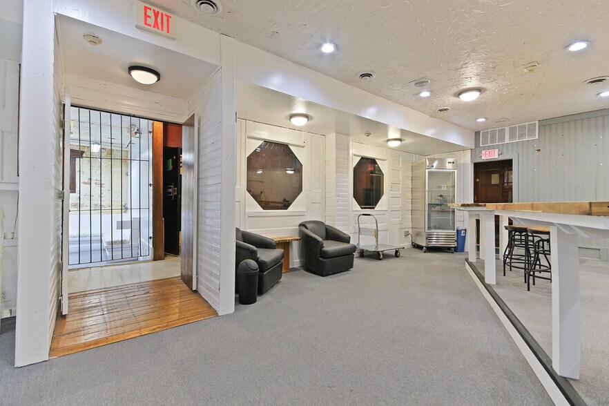 More Photos Of 105 Coal st, Mexico Specialty For Sale