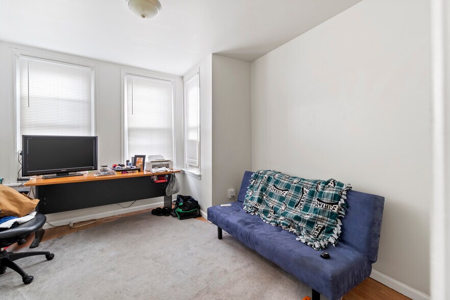 More Photos Of , Philadelphia Unknown For Sale