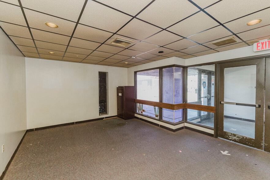 More Photos Of 1560 S Topeka St, Wichita Lodge Meeting Hall For Sale