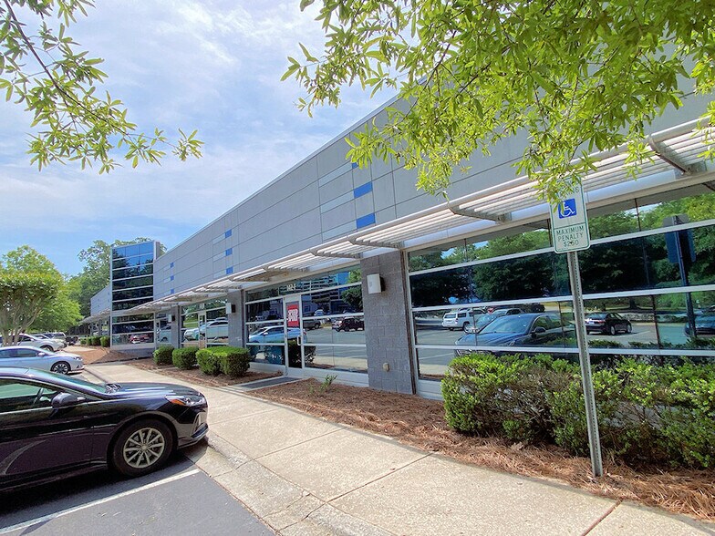 More Photos Of 517 Alcove Rd, Mooresville Office For Lease