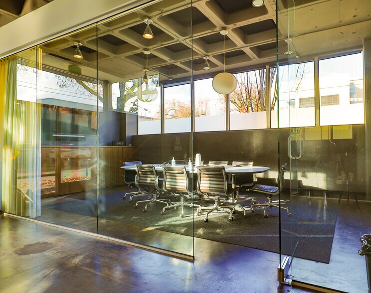 More Photos Of 1700 SE 11th Ave, Portland Office For Lease
