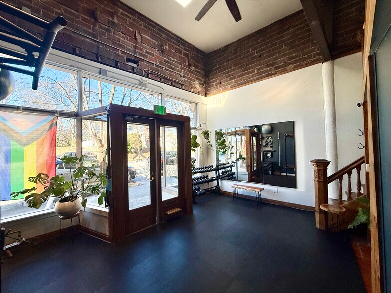 More Photos Of 1033 Monroe Dr, Atlanta Storefront Retail Office For Sale