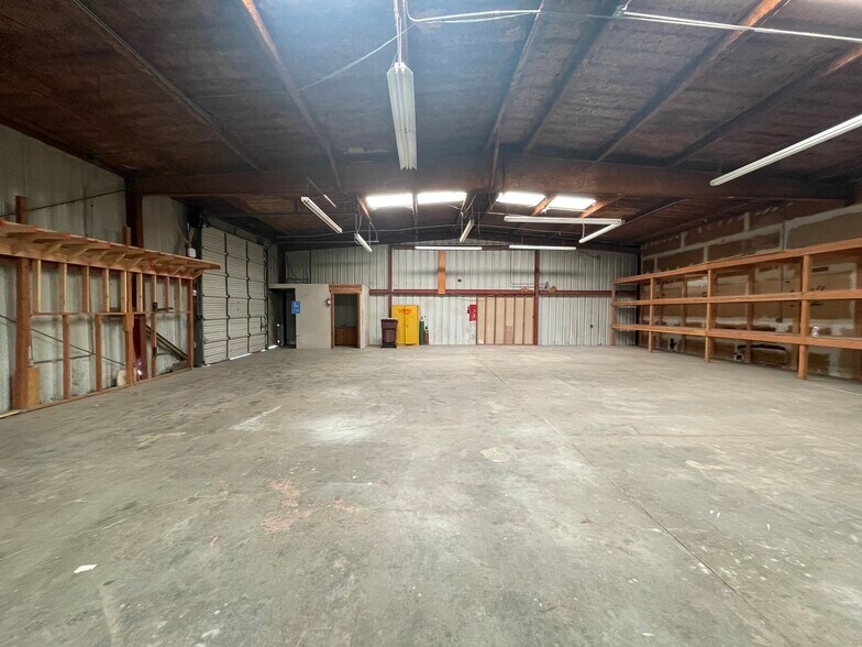 More Photos Of 887 Sebastopol Rd, Santa Rosa Warehouse For Lease