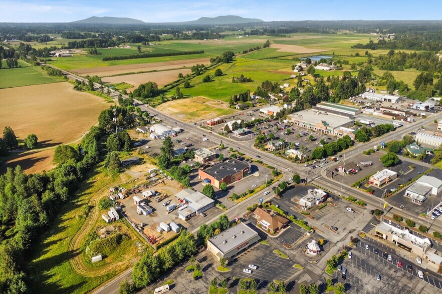 More Photos Of 8082 Guide Meridian, Lynden Freestanding For Sale