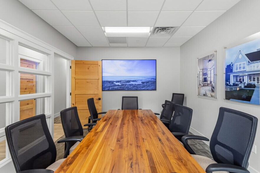 More Photos Of 850 Maple Ave, Holland Industrial For Sale