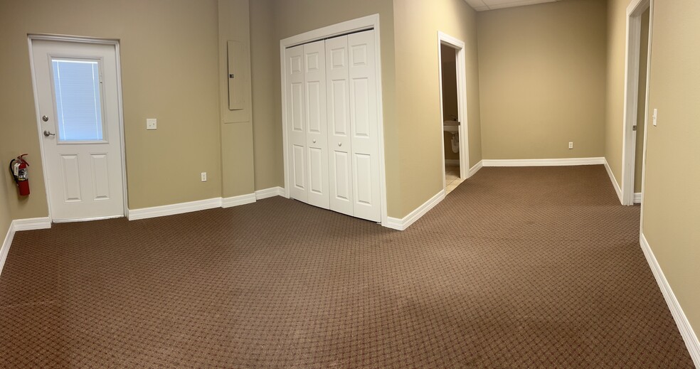 More Photos Of 6105 Deltona Blvd, Spring Hill Medical For Lease