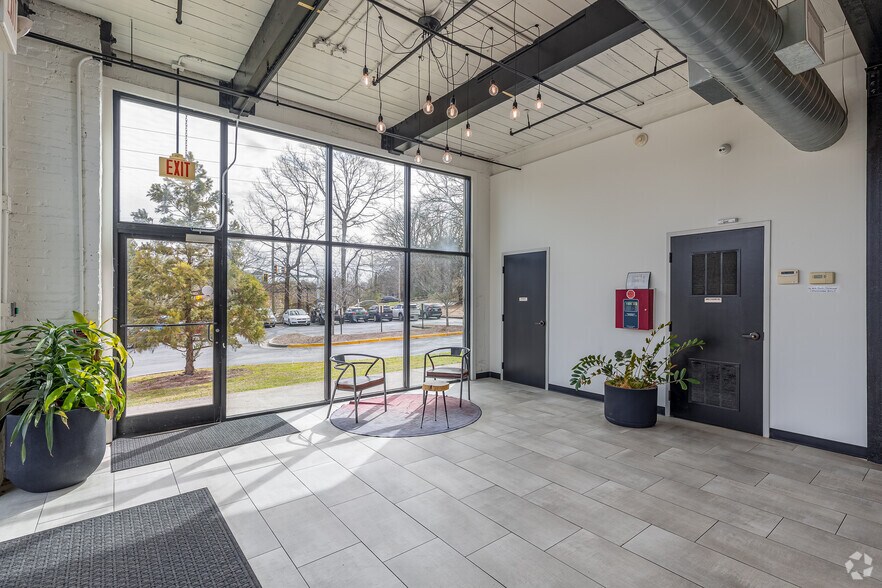 More Photos Of 1513 E Cleveland Ave, East Point Unknown For Sale