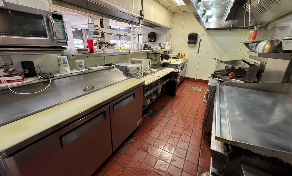 More Photos Of 1700 S Missouri Ave, Clearwater Restaurant For Sale