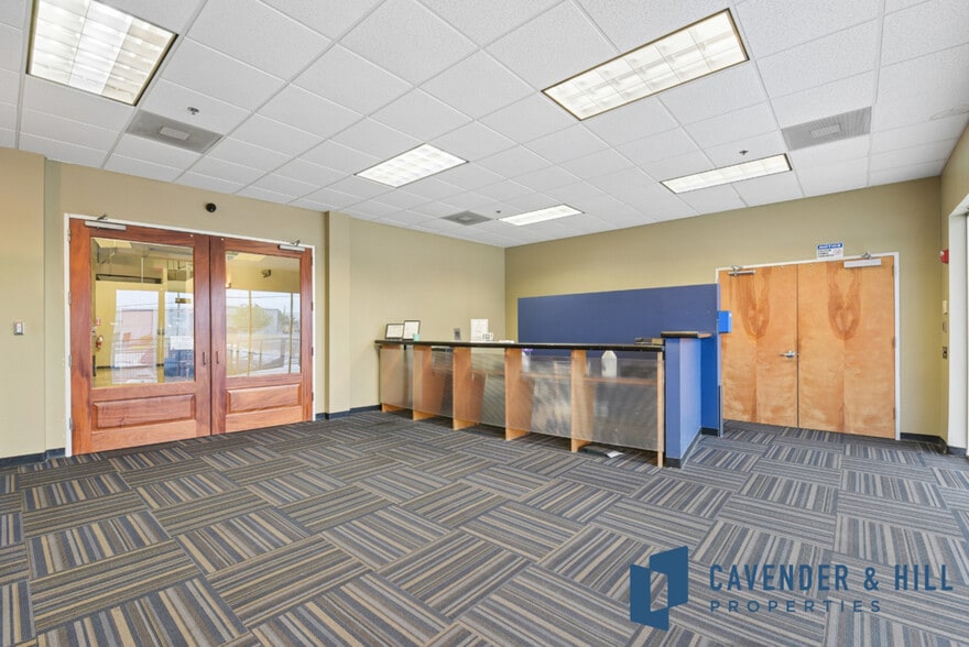 More Photos Of 1400 Currency Dr, San Antonio Distribution For Sale