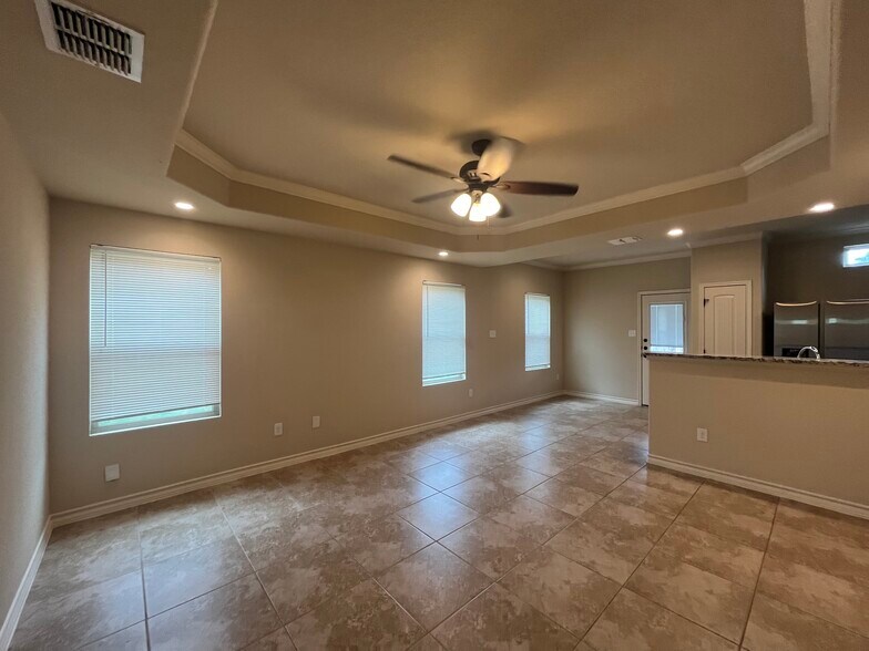 More Photos Of 6306 Luglio Ln, San Antonio Apartments For Sale