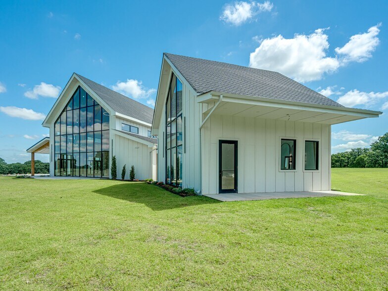 More Photos Of 20480 NE 164th St, Luther Lodge Meeting Hall For Sale