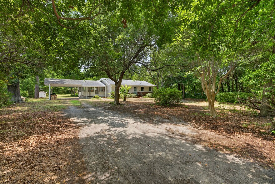 More Photos Of 2830 Worth Dr, Wilmington Land For Sale