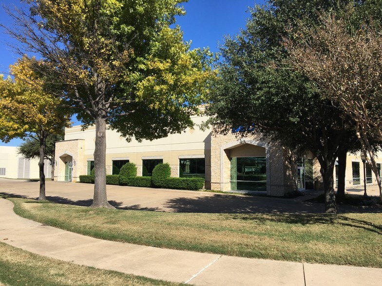 More Photos Of 3301 Matrix Dr, Richardson Research And Development For Sale