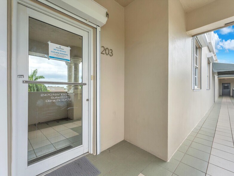 More Photos Of 2470 NW 102nd Pl, Doral Storefront Retail Office For Sale