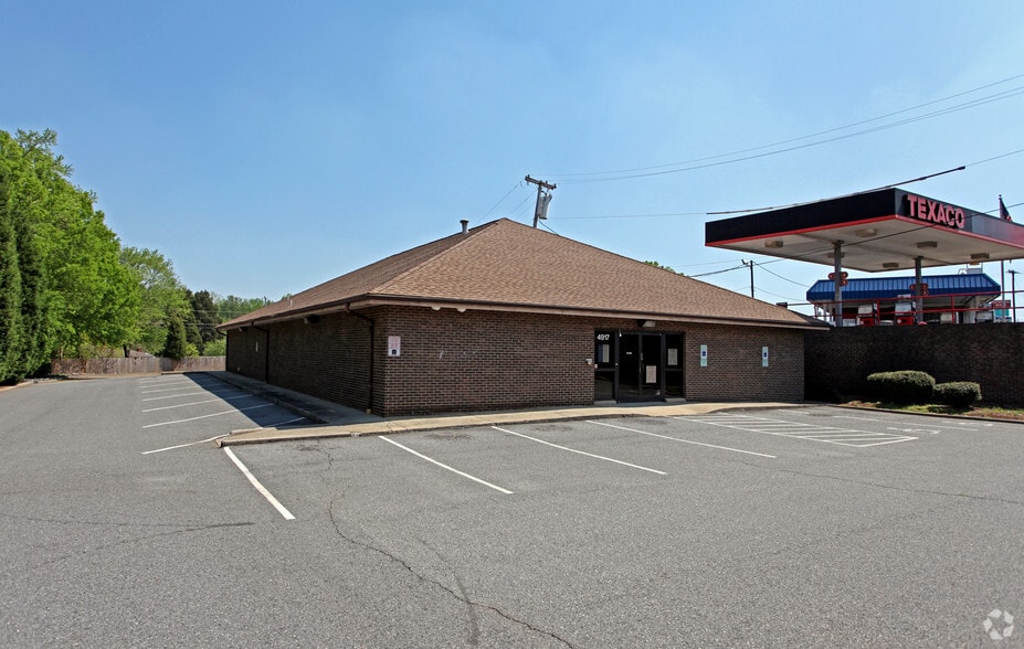 Primary Photo Of 4917 South Blvd, Charlotte Medical For Lease