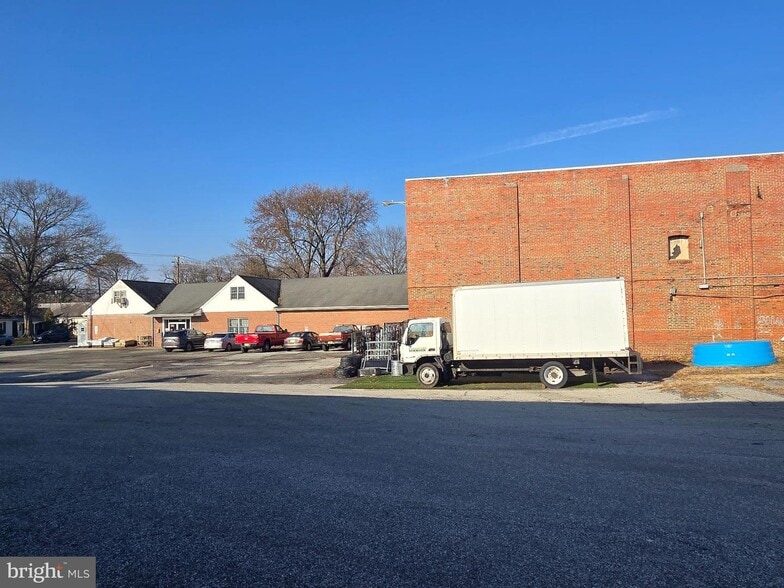 More Photos Of 50 E Grant St, Woodstown Freestanding For Sale