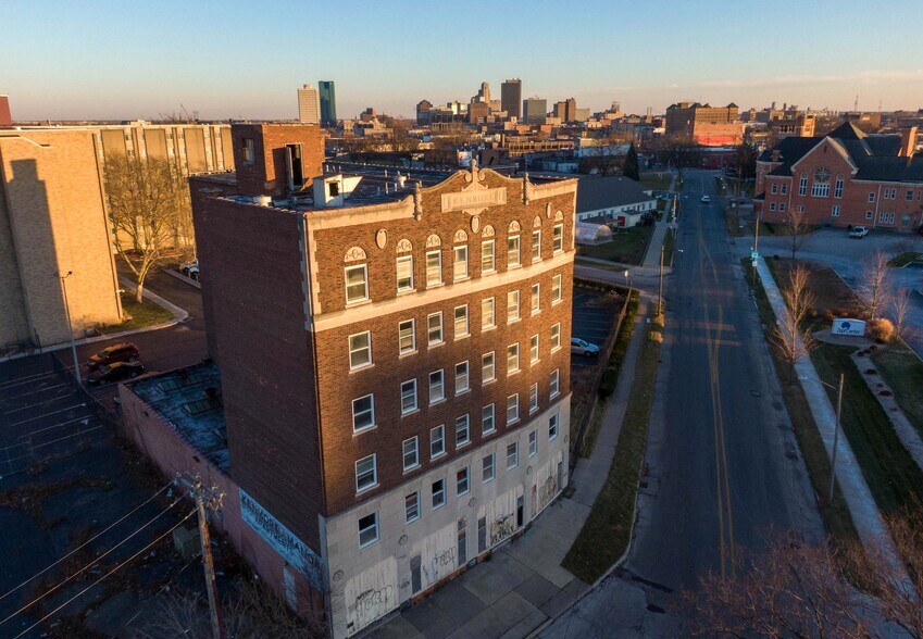 More Photos Of 2044 Fulton St, Toledo Apartments For Sale