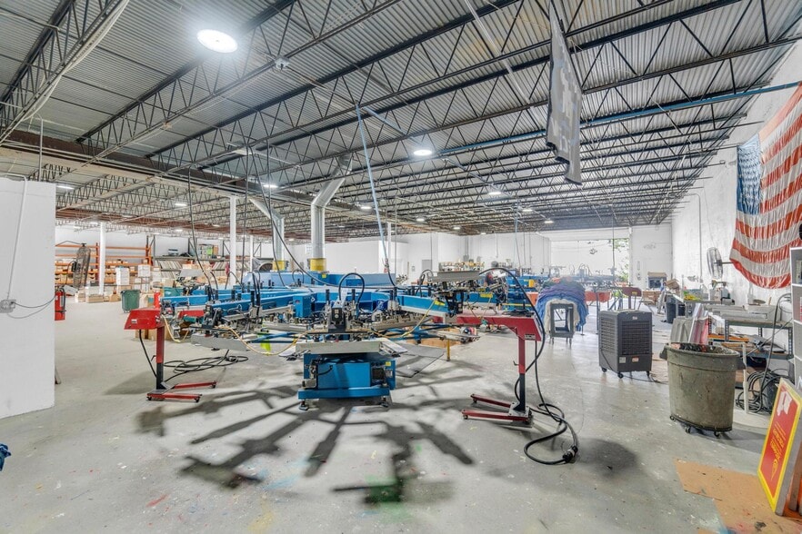 More Photos Of 821-841 NW 57th Pl, Fort Lauderdale Manufacturing For Lease