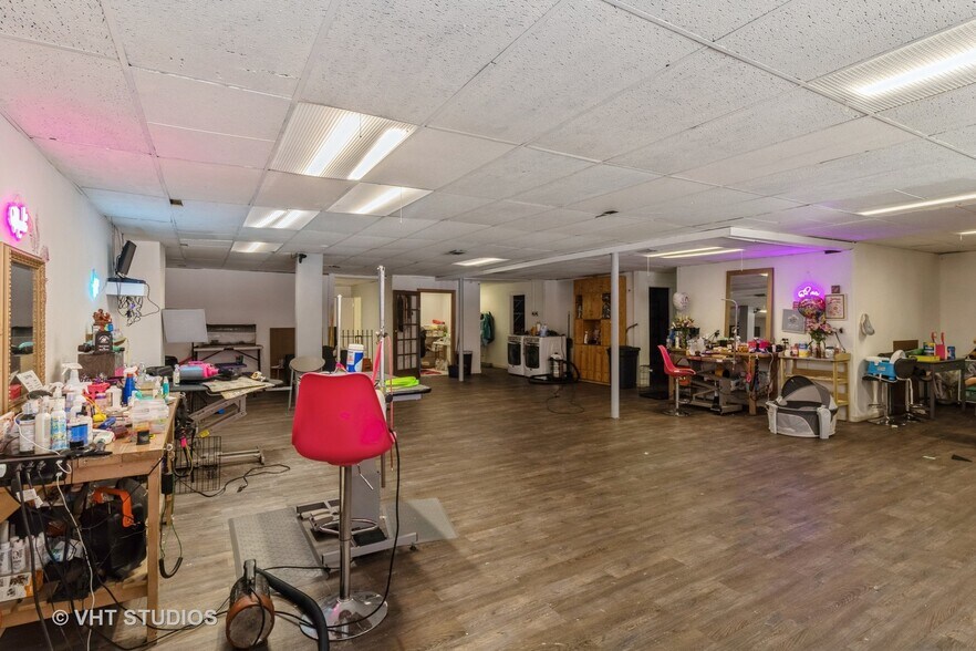 More Photos Of 3614-3620 W Division St, Chicago Storefront For Sale