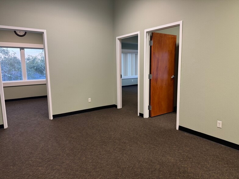 More Photos Of 5509 Grand Blvd, New Port Richey Office For Lease