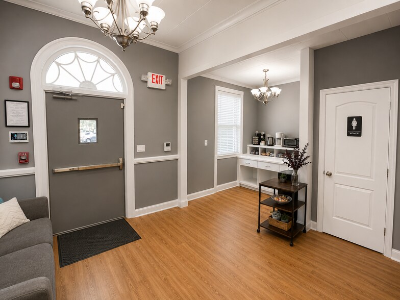 More Photos Of 240-242 Lincoln Pl, Westbury Office For Sale
