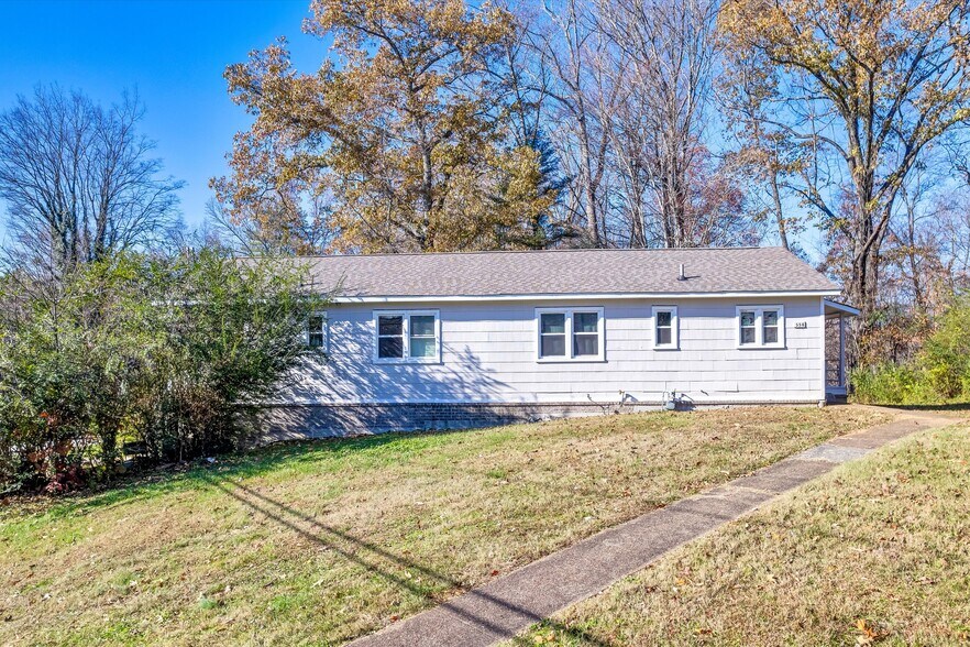 More Photos Of 558 W Outer Dr, Oak Ridge Multifamily For Sale