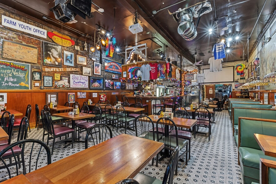 More Photos Of 346 N Main St, Memphis Restaurant For Sale