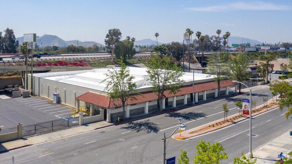 More Photos Of 276 E Valley Blvd, Colton Showroom For Lease