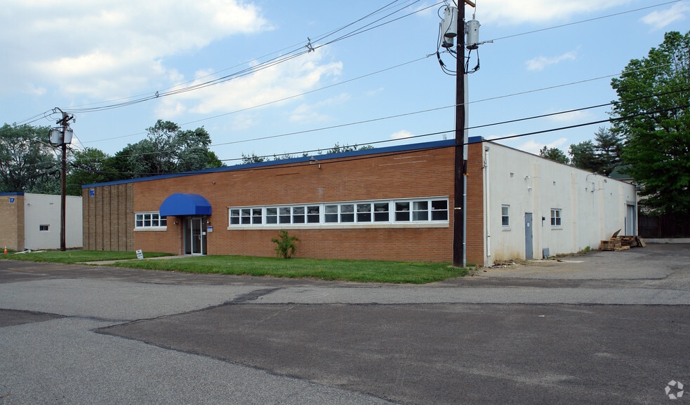 More Photos Of 7300 N Crescent Blvd, Pennsauken Unknown For Lease