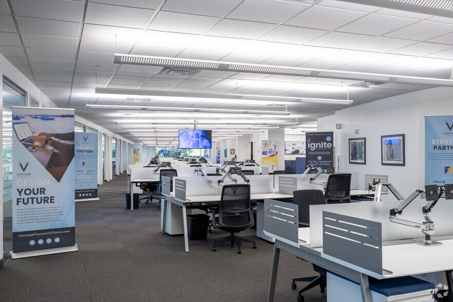 More Photos Of 925 North Point Pky, Alpharetta Coworking Space
