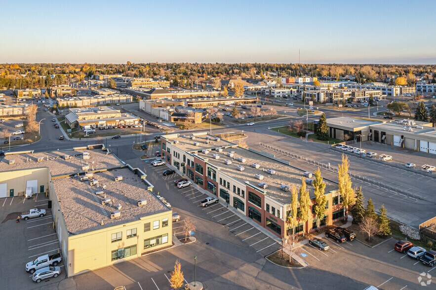 More Photos Of 150 Chippewa Rd, Sherwood Park Flex For Sale