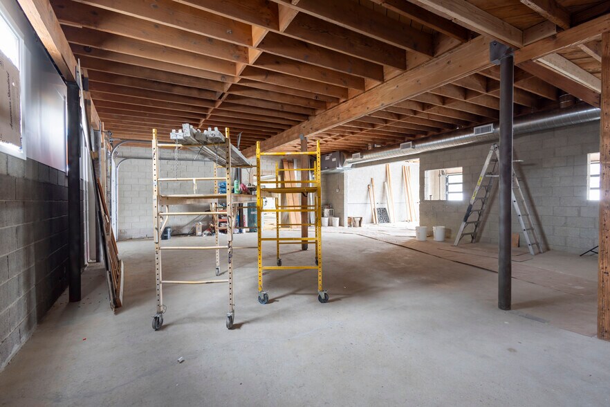 More Photos Of 8651-8655 Washington Blvd, Los Angeles Auto Repair For Lease
