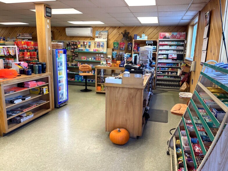 More Photos Of 21 Corinna Road Rd, Saint Albans Convenience Store For Sale