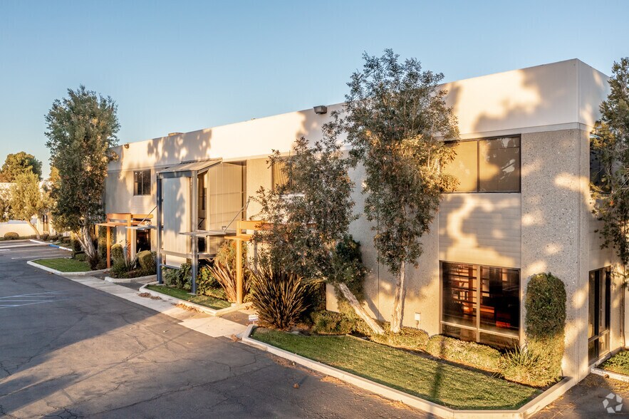 More Photos Of 15402-15432 Electronic Ln, Huntington Beach Flex For Sale