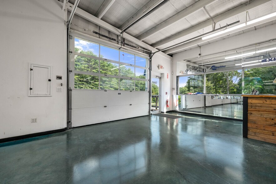 More Photos Of 177 NH Route 104, Meredith Freestanding For Lease