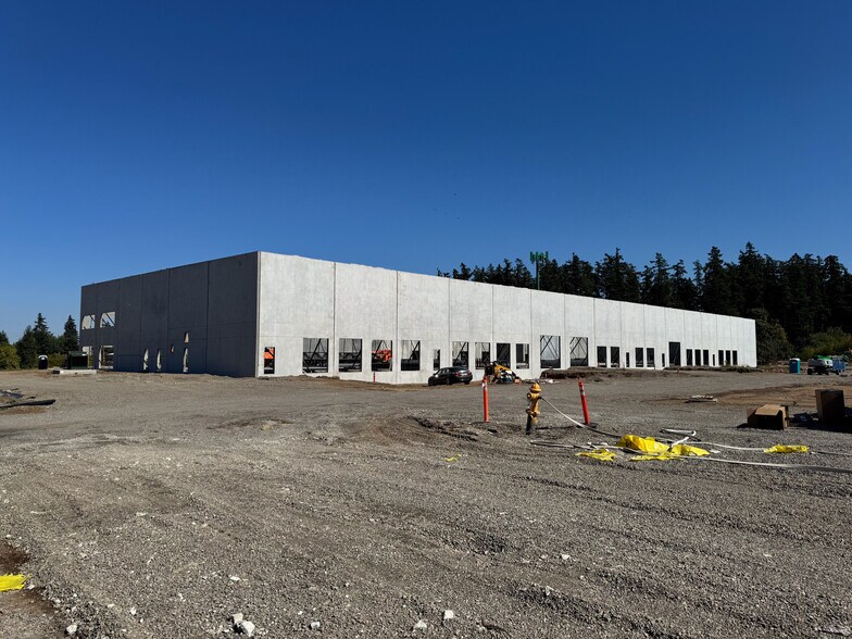 More Photos Of 1414 Commerce Way, Woodburn Industrial For Lease
