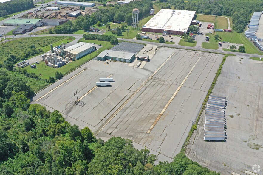 More Photos Of 406 Summit Rd, Eden Truck Terminal For Sale