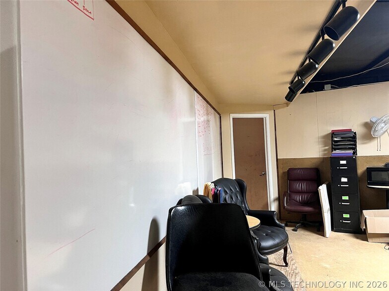 More Photos Of 5268 S Highway 377, Kingston Bar For Sale