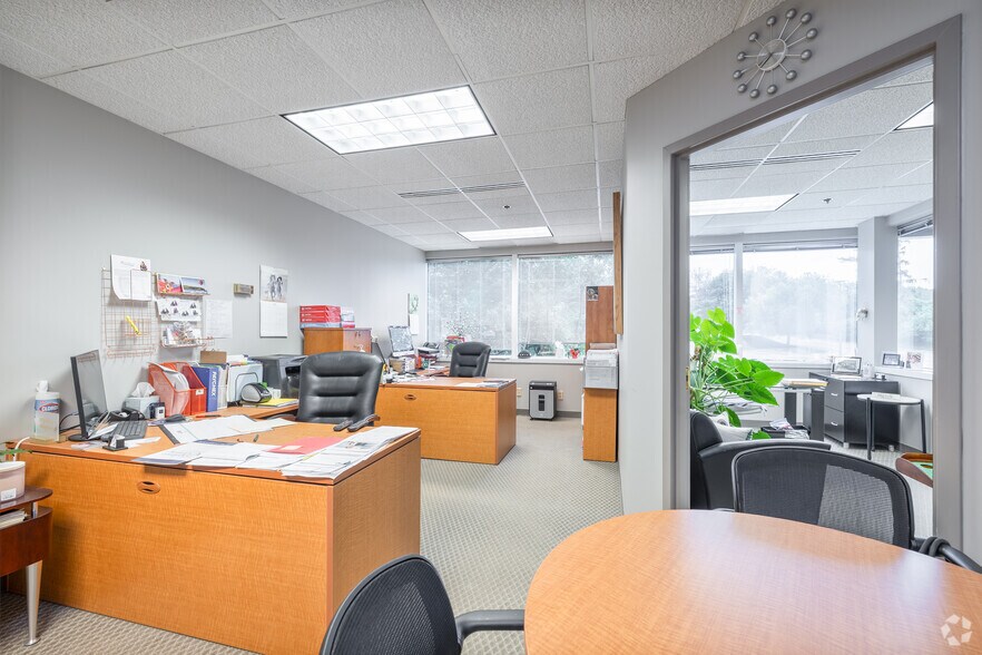 More Photos Of 1187 Thorn Run Rd, Moon Township Office For Sale